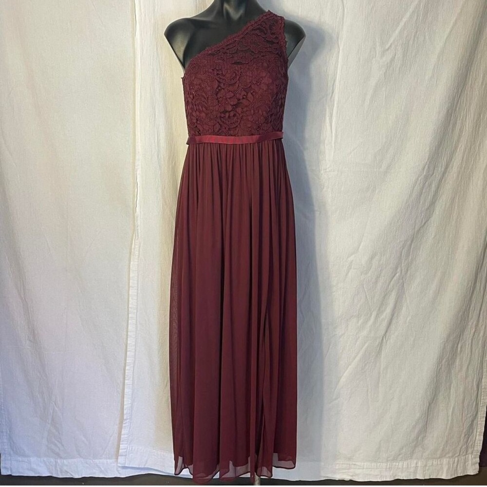Elegant One-Shoulder Burgundy Dress